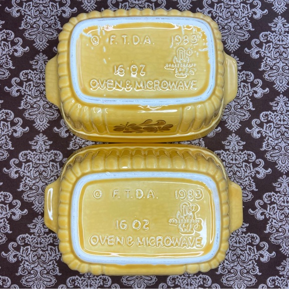 Vintage 1983 Pfaltzgraff Village F.T.D.A. 16 oz., USA Rectangular Baker VG - Picture 5 of 7